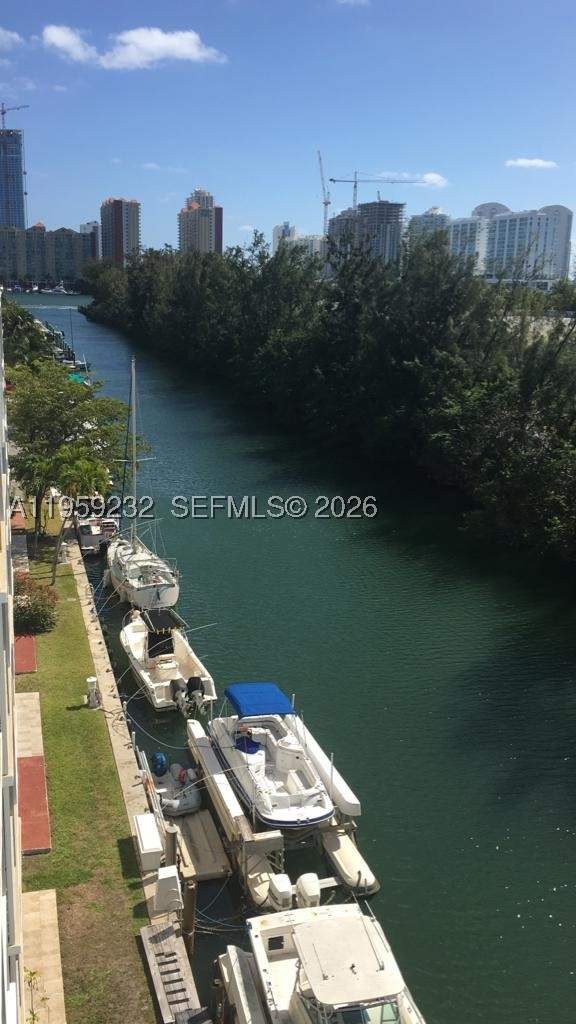 2 bedroom Condominium at 3660 NE 166th St 611, Eastern Shores White Hous, North Miami Beach — photo 3