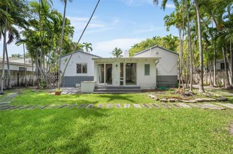 1643 Nethia Dr, Miami FL - photo 6 of 36