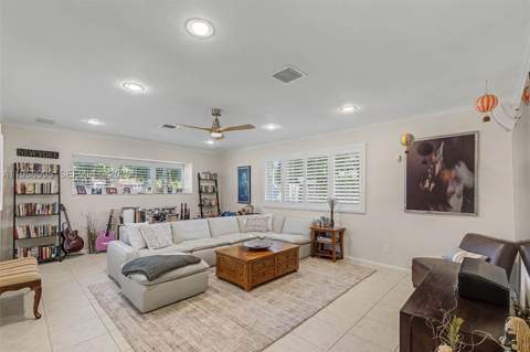 7950 SW 161st St, Palmetto Bay FL - photo 7 of 23
