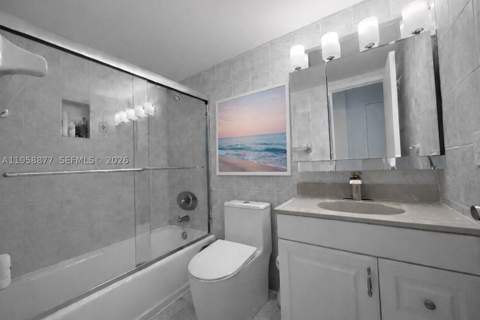 1228 West Ave 1415, Miami Beach FL - photo 11 of 31