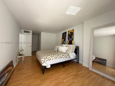 1228 West Ave 1415, Miami Beach FL - photo 9 of 31