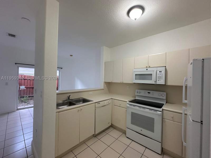 2 bedroom Condominium at 1661 SE 29th Ct 104, Shoma Condo At Keys Cove, Homestead — photo 4