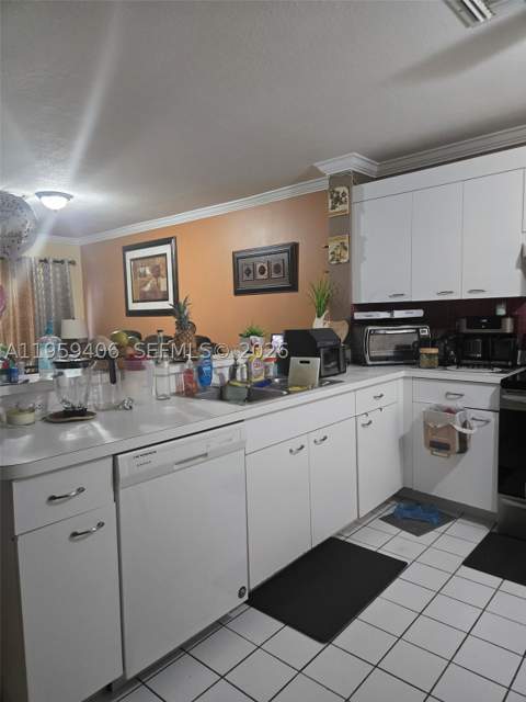 4925 W Lakes Dr, Deerfield Beach FL - photo 11 of 19