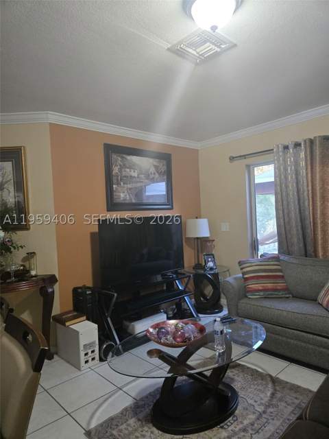 4925 W Lakes Dr, Deerfield Beach FL - photo 7 of 19
