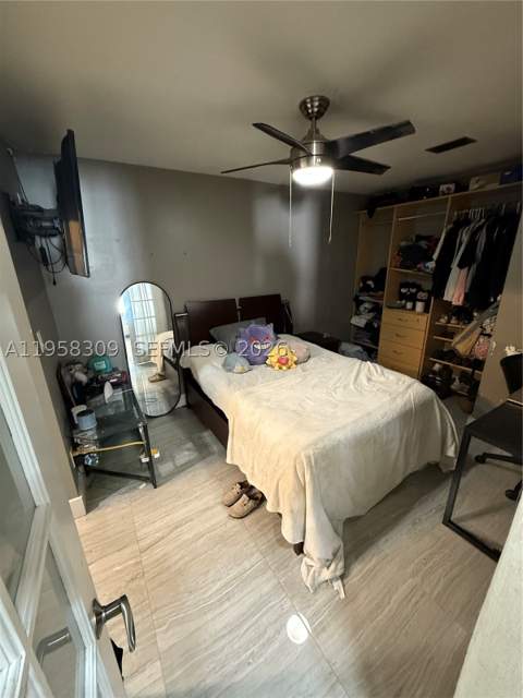 18237 NW 61st Pl, Hialeah FL - photo 14 of 16