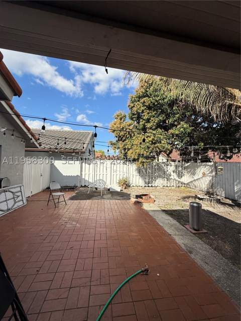 18237 NW 61st Pl, Hialeah FL - photo 15 of 16