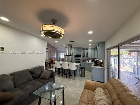 18237 NW 61st Pl, Hialeah FL - photo 6 of 16