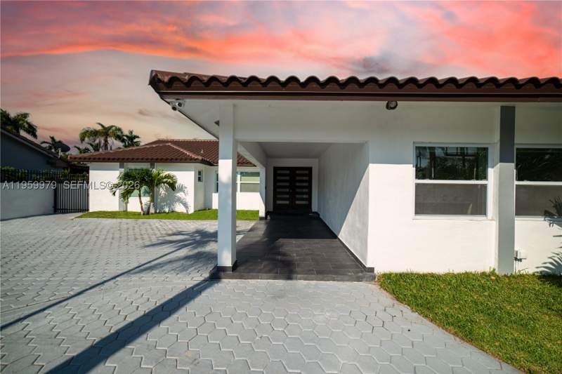 5 bedroom SingleFamilyResidence at 3500 SW 111th Ave, Annie Estates, Miami — photo 3