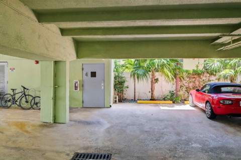 363 Washington Avenue 32, Miami Beach FL - photo 22 of 33