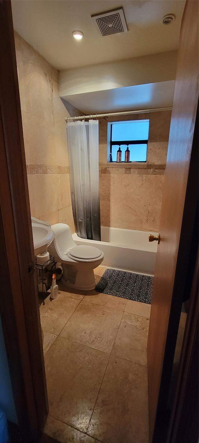 4 bedroom SingleFamilyResidence at 13307 SW 61st Terrace, Miller Homes 1st Replt, Miami — photo 5