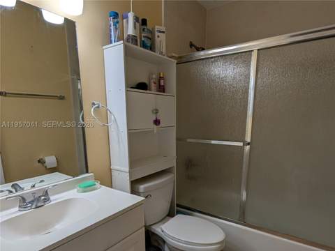 6205 Kendale Lakes Cir 289, Miami FL - photo 13 of 21