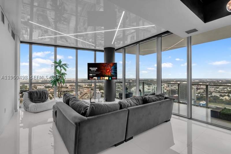 2 bedroom Condominium at 1100 Biscayne Blvd 4907, Marquis Condo, Miami — photo 4