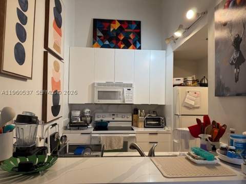 540 Brickell Key Dr 505, Miami FL - photo 11 of 39