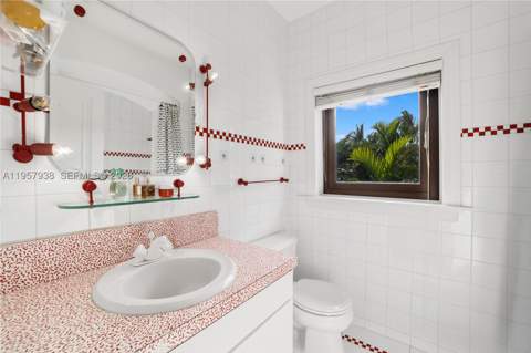 6491 Allison Rd, Miami Beach FL - photo 19 of 29