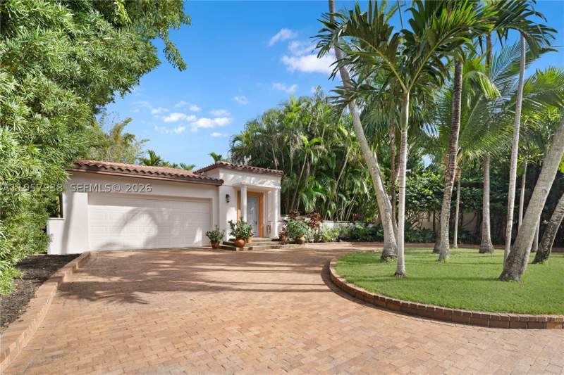 5 bedroom SingleFamilyResidence at 6491 Allison Rd, Indian Creek Sub, Miami Beach — photo 3