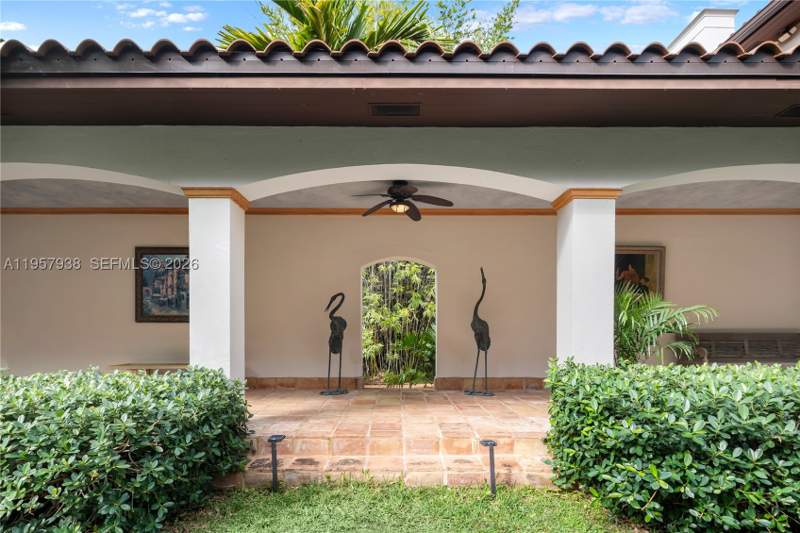5 bedroom SingleFamilyResidence at 6491 Allison Rd, Indian Creek Sub, Miami Beach — photo 4
