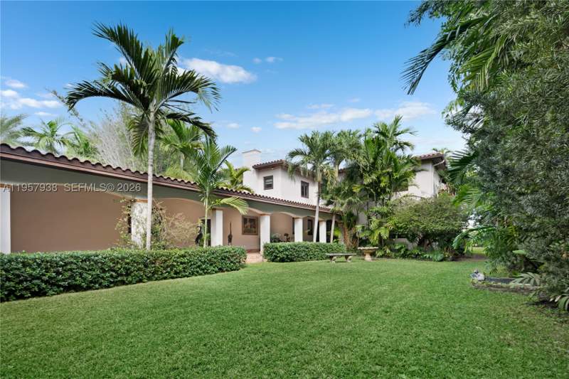 5 bedroom SingleFamilyResidence at 6491 Allison Rd, Indian Creek Sub, Miami Beach — photo 5