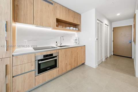 11 NE 6th St 1802, Miami FL - photo 12 of 28
