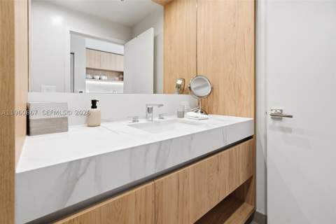 11 NE 6th St 1802, Miami FL - photo 16 of 28