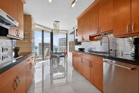 4000 Island Blvd 2602, Aventura FL - photo 9 of 42