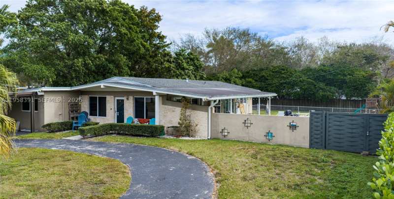 3 bedroom SingleFamilyResidence at 12415 SW 93rd Ct, Ranchero Manors 1st Addn, Miami — photo 1