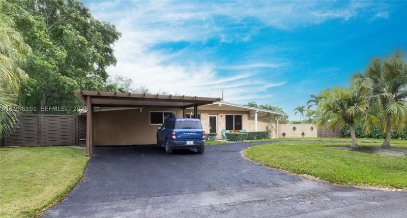 3 bedroom SingleFamilyResidence at 12415 SW 93rd Ct, Ranchero Manors 1st Addn, Miami — photo 2