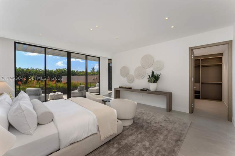 7 bedroom SingleFamilyResidence at 5825 SW 111th Ter, The Elysium, Pinecrest — photo 4