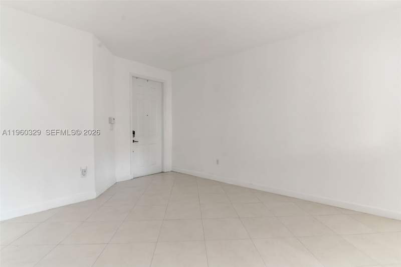 5 bedroom SingleFamilyResidence at 11321 NW 84th St, Islands At Doral Northwest, Doral — photo 4