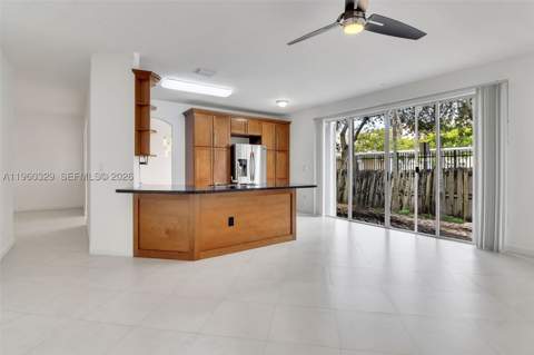 11321 NW 84th St, Doral FL - photo 9 of 29
