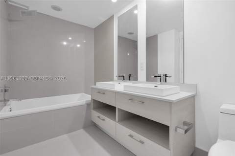 45 SW 9th St 2204, Miami FL - photo 19 of 23
