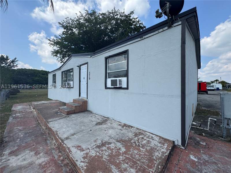 3 bedroom MobileHome at 19800 SW 180th Av #379, Americana Village Condo, Miami — photo 5
