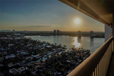 2000 Island Blvd 2404, Aventura FL - photo 12 of 40