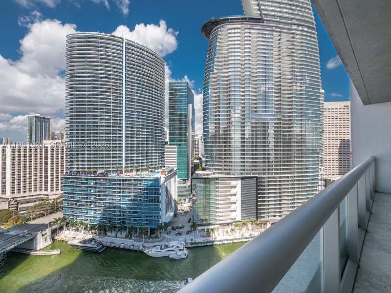1 bedroom Condominium at 465 Brickell Ave 2304, Iconbrickell Condo No 1, Miami — photo 1
