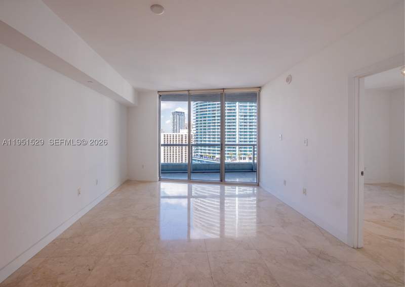 1 bedroom Condominium at 465 Brickell Ave 2304, Iconbrickell Condo No 1, Miami — photo 2