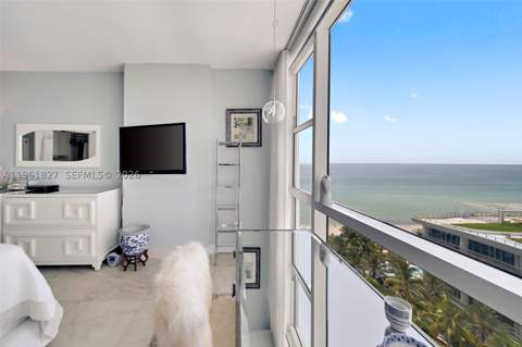 6801 Collins Ave 1110 (Door 1106), Miami Beach FL - photo 15 of 44