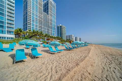6801 Collins Ave 1110 (Door 1106), Miami Beach FL - photo 21 of 44