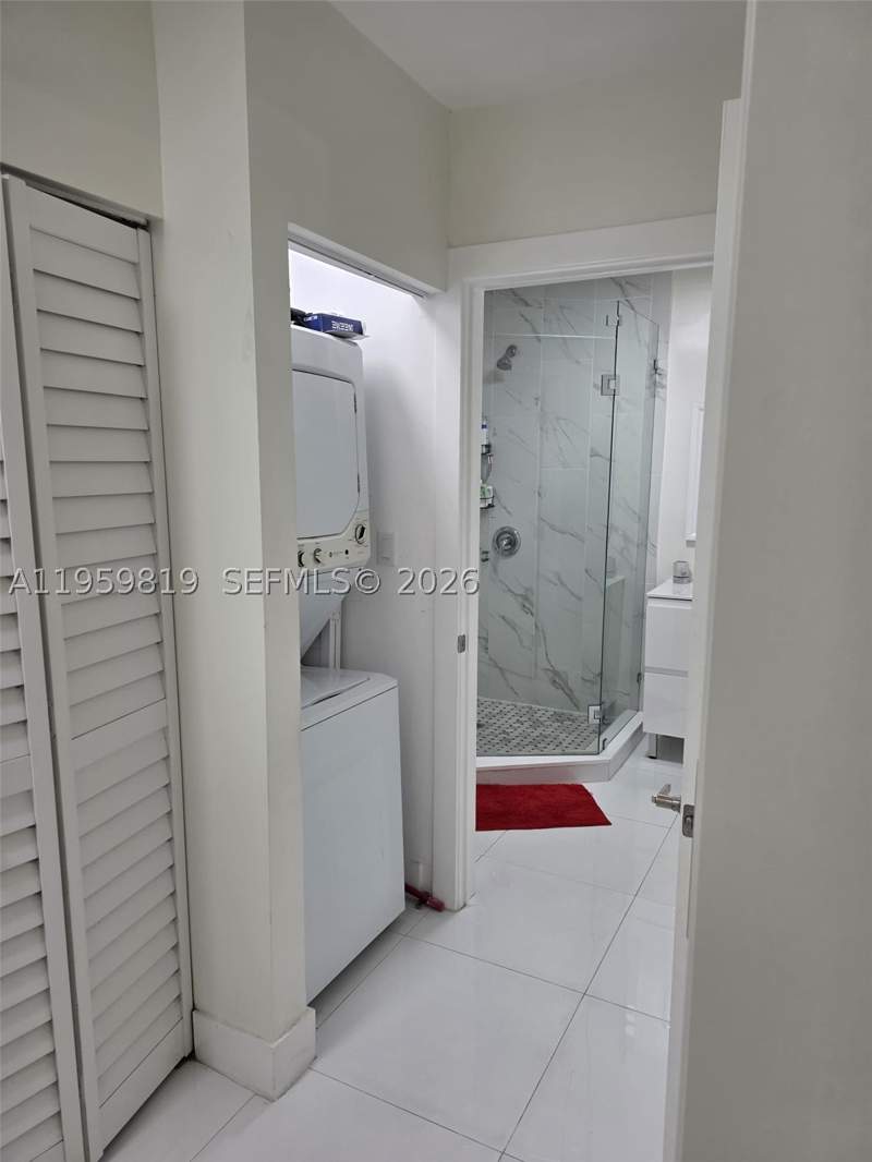 4 bedroom SingleFamilyResidence at 8523 NW 35th Pl, Elson Manors, Miami — photo 4