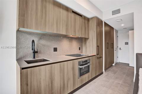 121 NE 5th Street 1001B, Miami FL - photo 15 of 28