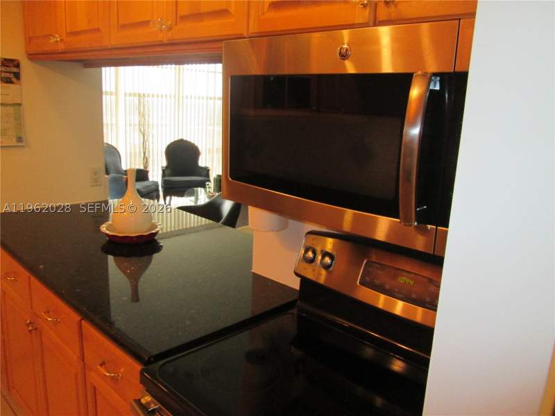 1 bedroom Condominium at 231 174th St 1706, Winston Towers 400 Condo, Sunny Isles Beach — photo 4