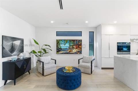 255 NW 39th St, Miami FL - photo 11 of 33