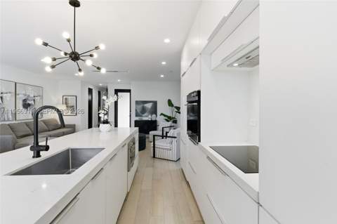 255 NW 39th St, Miami FL - photo 16 of 33