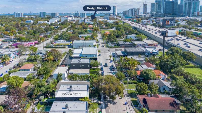 3 bedroom Townhouse at 255 NW 39th St, Buena Vista, Miami — photo 5
