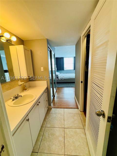 18051 Biscayne Blvd 503, Aventura FL - photo 15 of 46
