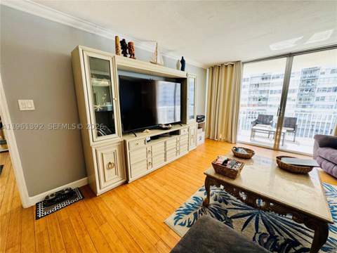 18051 Biscayne Blvd 503, Aventura FL - photo 8 of 46
