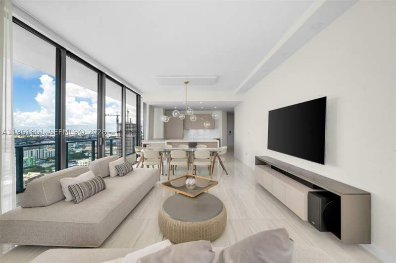 4 bedroom Condominium at 480 NE 31st St 3401, Gran Paraiso Condo, Miami — photo 2