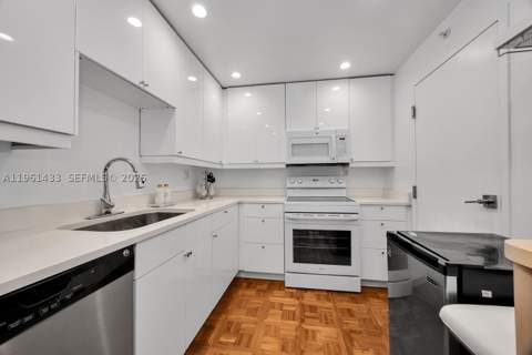 90 Edgewater Dr Ph25, Coral Gables FL - photo 12 of 20