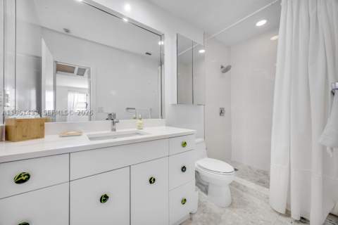 90 Edgewater Dr Ph25, Coral Gables FL - photo 8 of 20