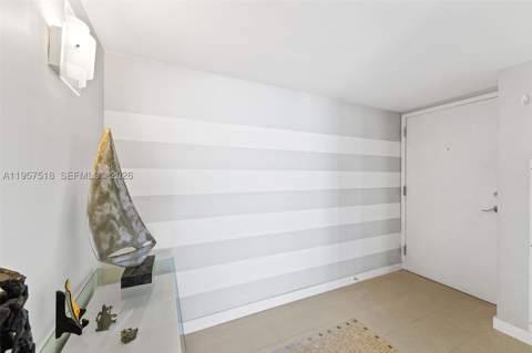 2655 Collins Ave 2301, Miami Beach FL - photo 18 of 46