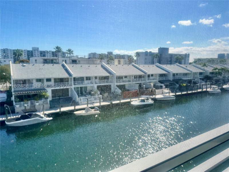 1 bedroom Condominium at 3750 NE 169 St Apt.G.405, Eden Isles, North Miami Beach — photo 4