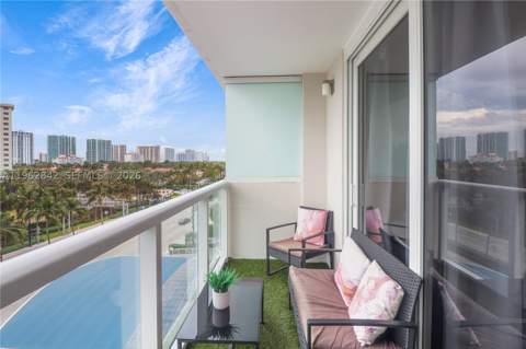 19201 Collins Ave 439, Sunny Isles Beach FL - photo 16 of 38